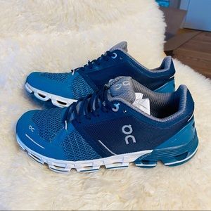 Women’s on cloud running shoes